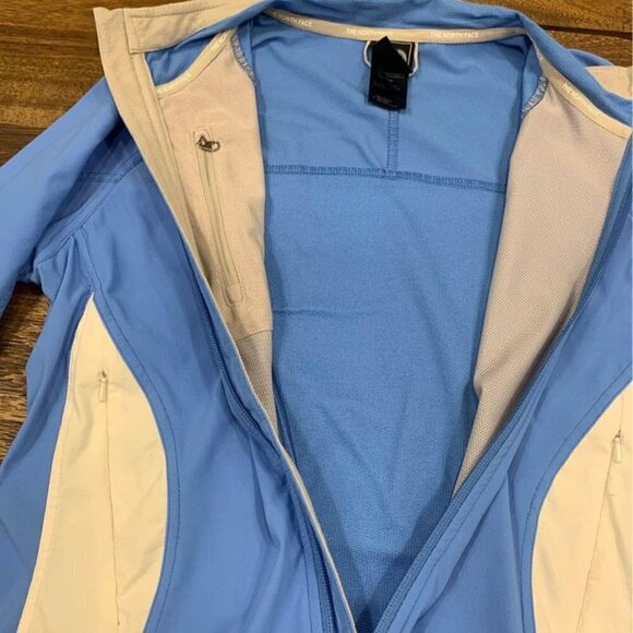 the NORTH FACE woman’s flight series shell. Periwinkle blue/white. Size Small. - Picture 8 of 10